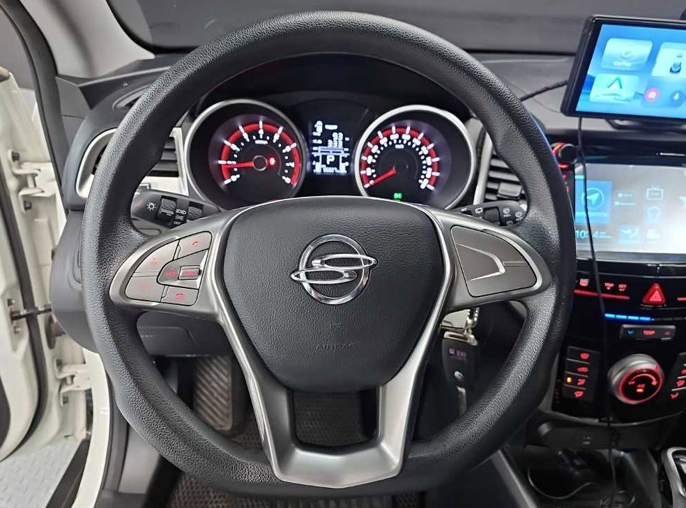KG모빌리티(쌍용)  티볼리 가솔린 2WD 1.6 VX 사진 9