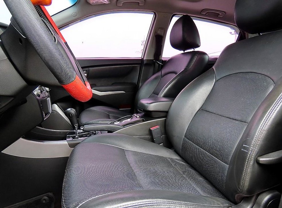 KG모빌리티(쌍용)  코란도 4WD 2.0 CVT 사진 5