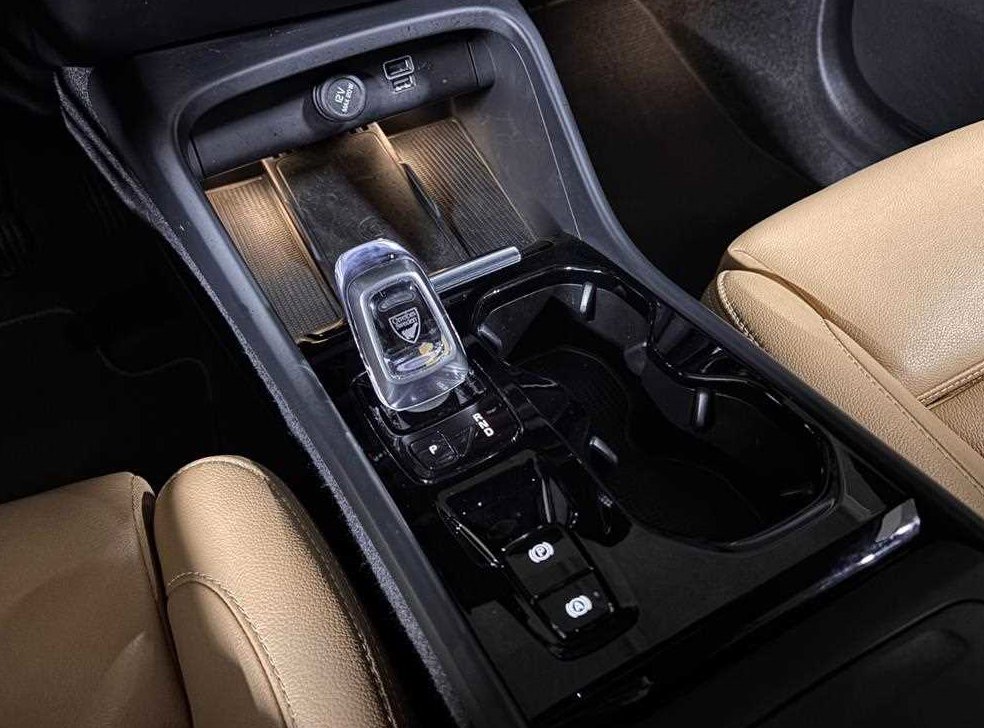 볼보 XC40 B4 AWD 인스크립션 사진 12