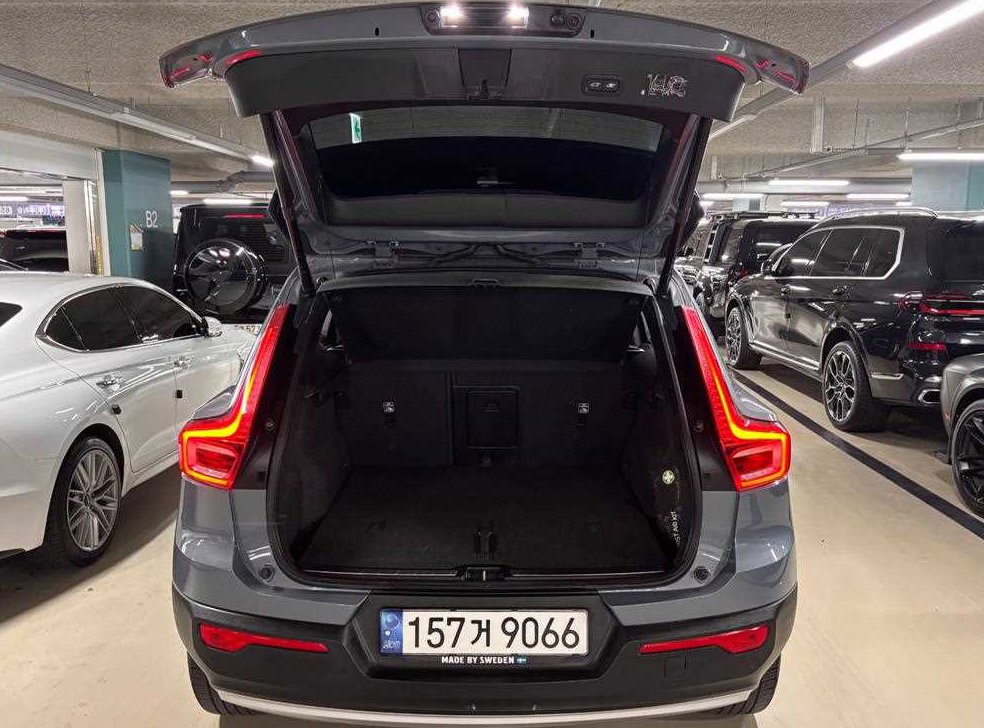 볼보 XC40 B4 AWD 인스크립션 사진 18