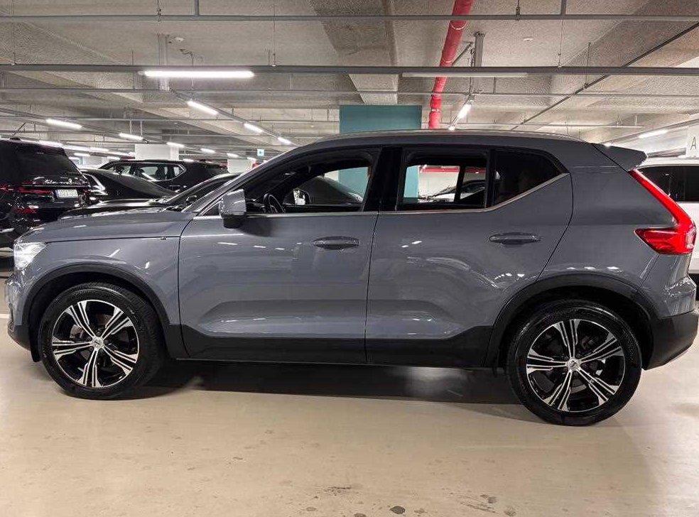 볼보 XC40 B4 AWD 인스크립션 사진 19