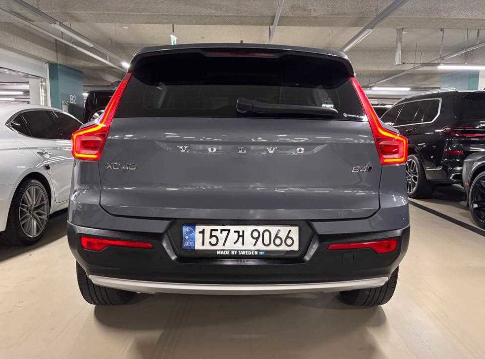 볼보 XC40 B4 AWD 인스크립션 사진 20