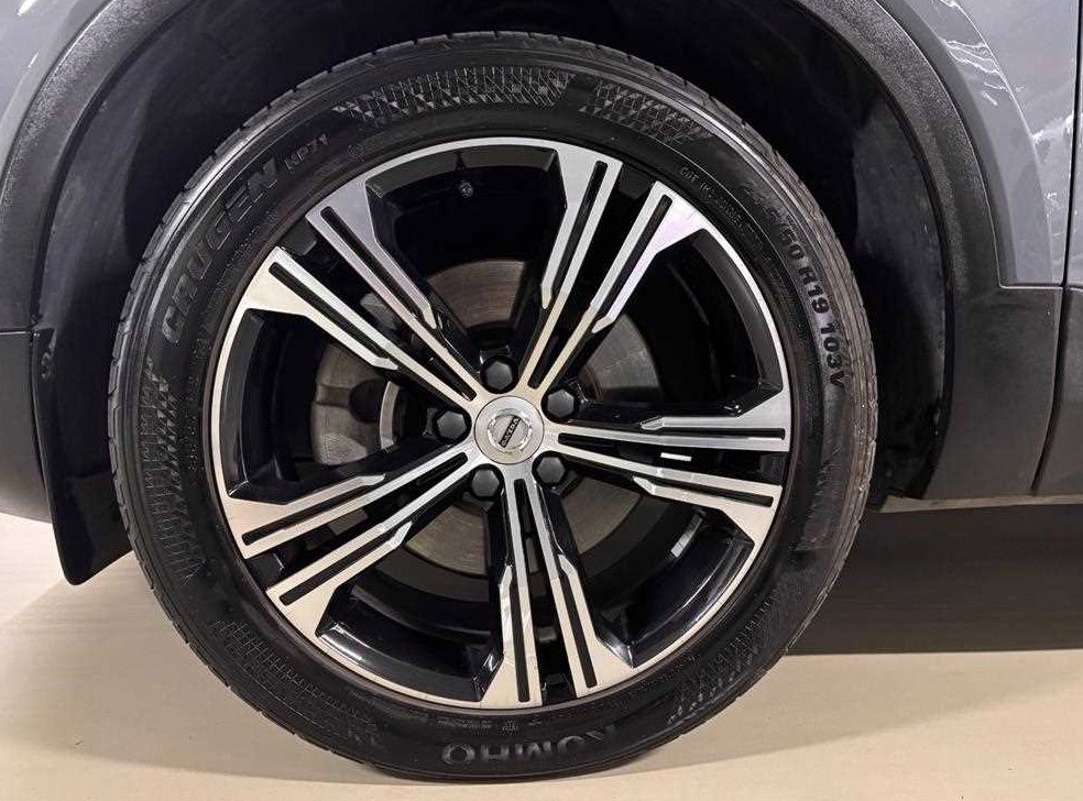 볼보 XC40 B4 AWD 인스크립션 사진 4