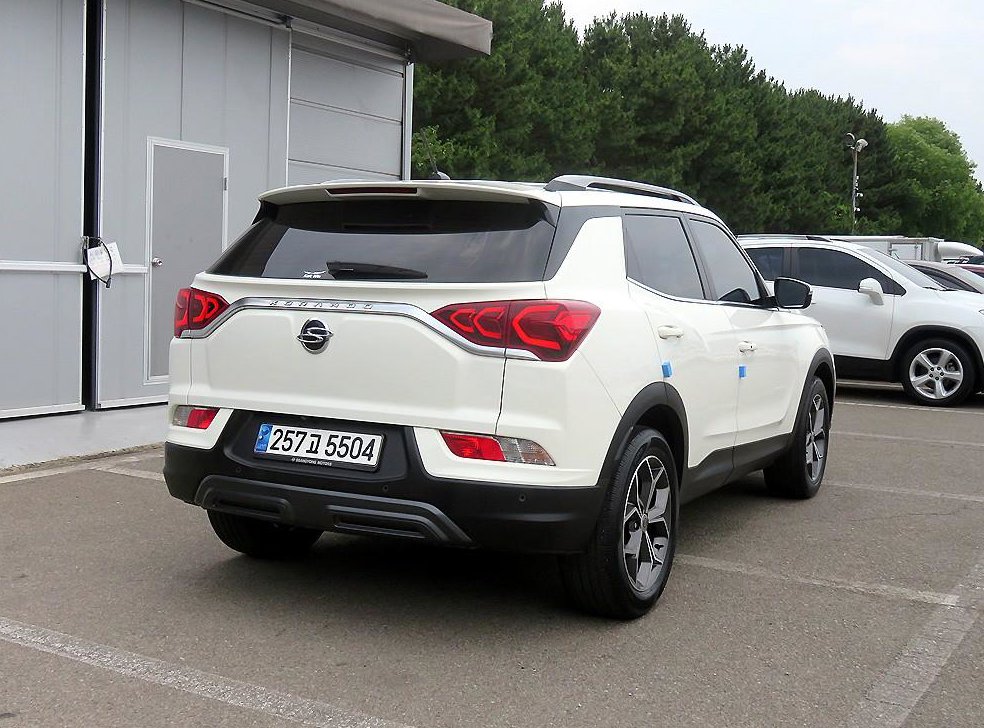 KG모빌리티(쌍용)  코란도 2WD 디젤 1.6 C5 사진 4