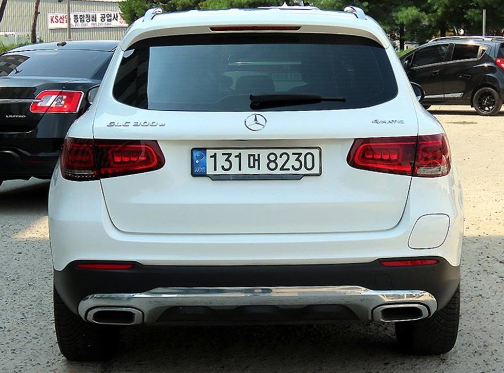 벤츠 GLC 클래스 GLC 300 e 4MATIC 사진 4