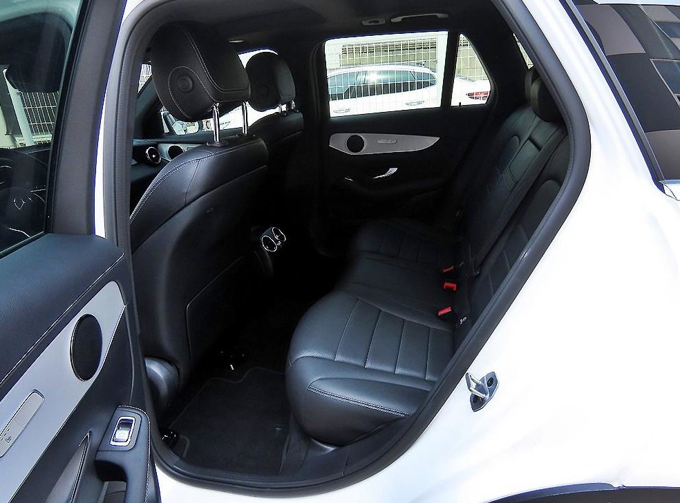 벤츠 GLC 클래스 GLC 300 e 4MATIC 사진 6