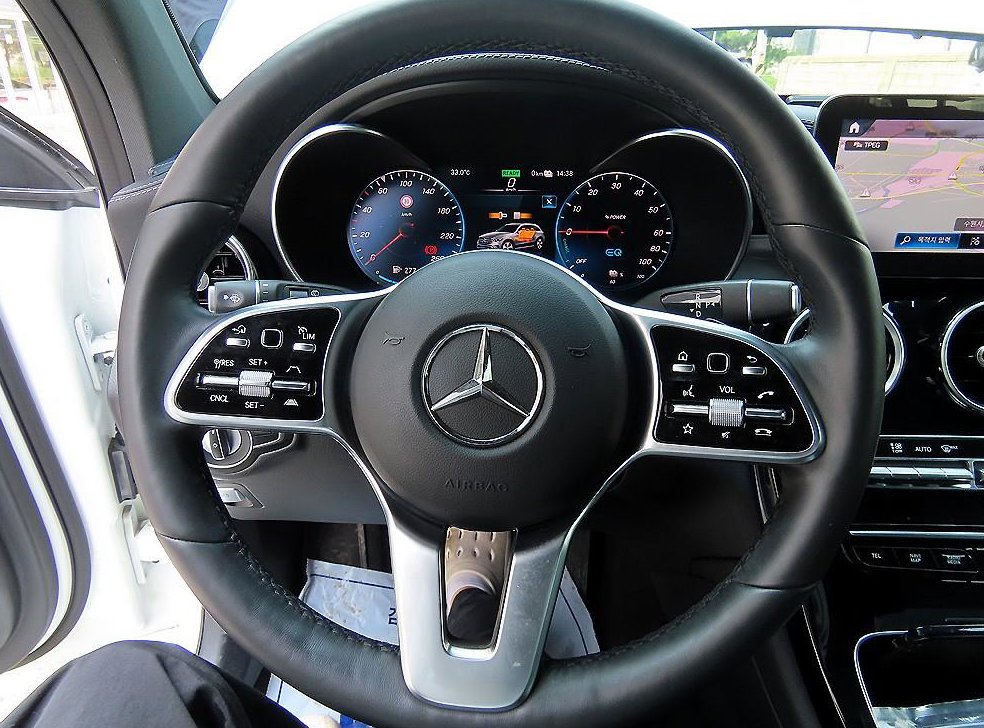 벤츠 GLC 클래스 GLC 300 e 4MATIC 사진 8