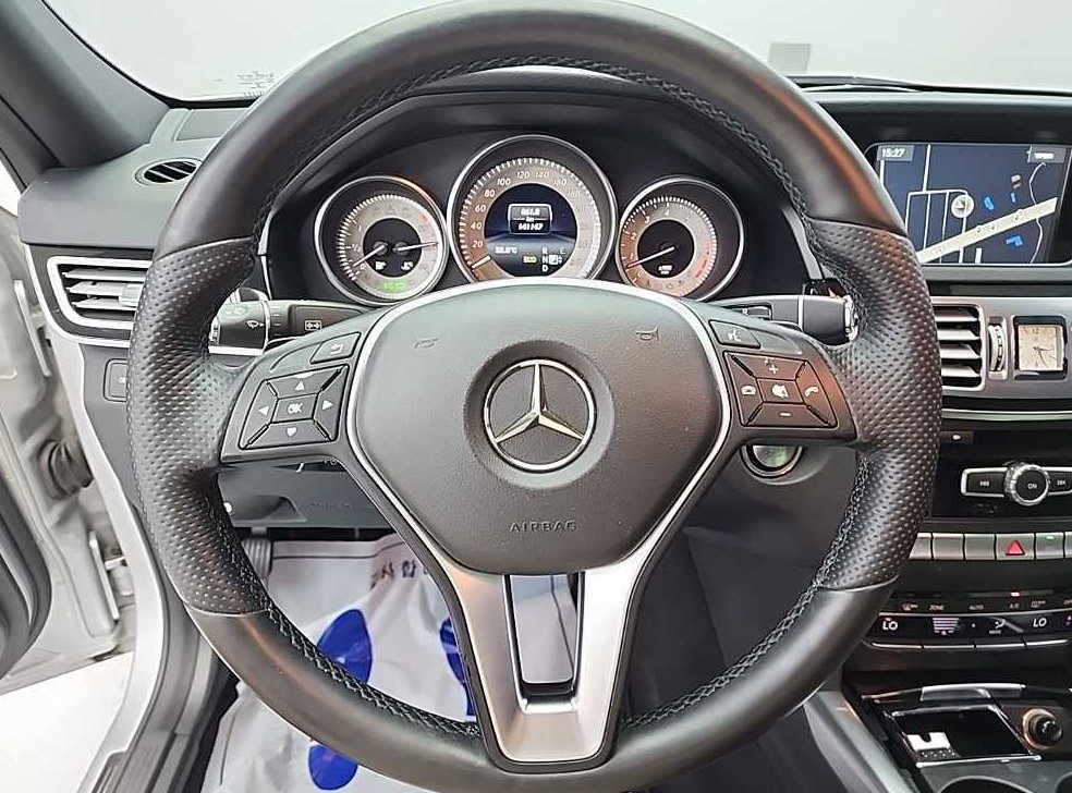 벤츠 E 클래스 E300 아방가르드 사진 9