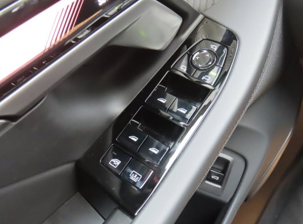 BMW 5시리즈 530i xDrive 사진 12