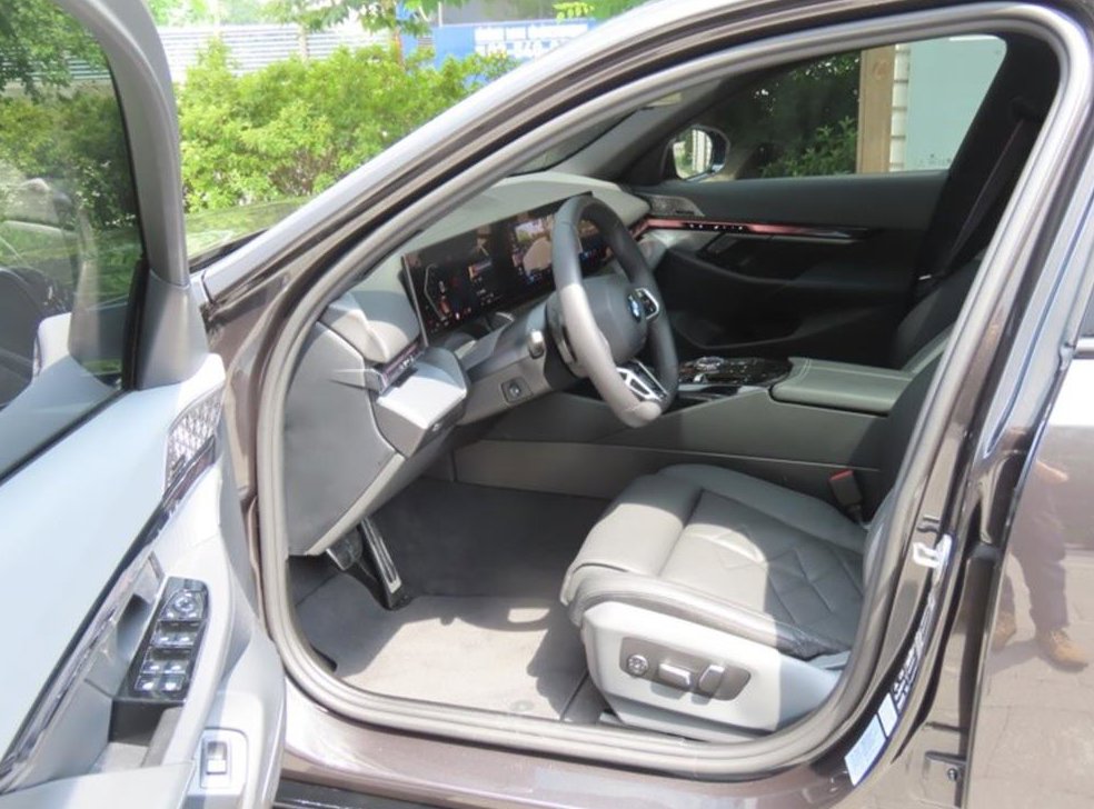 BMW 5시리즈 530i xDrive 사진 13
