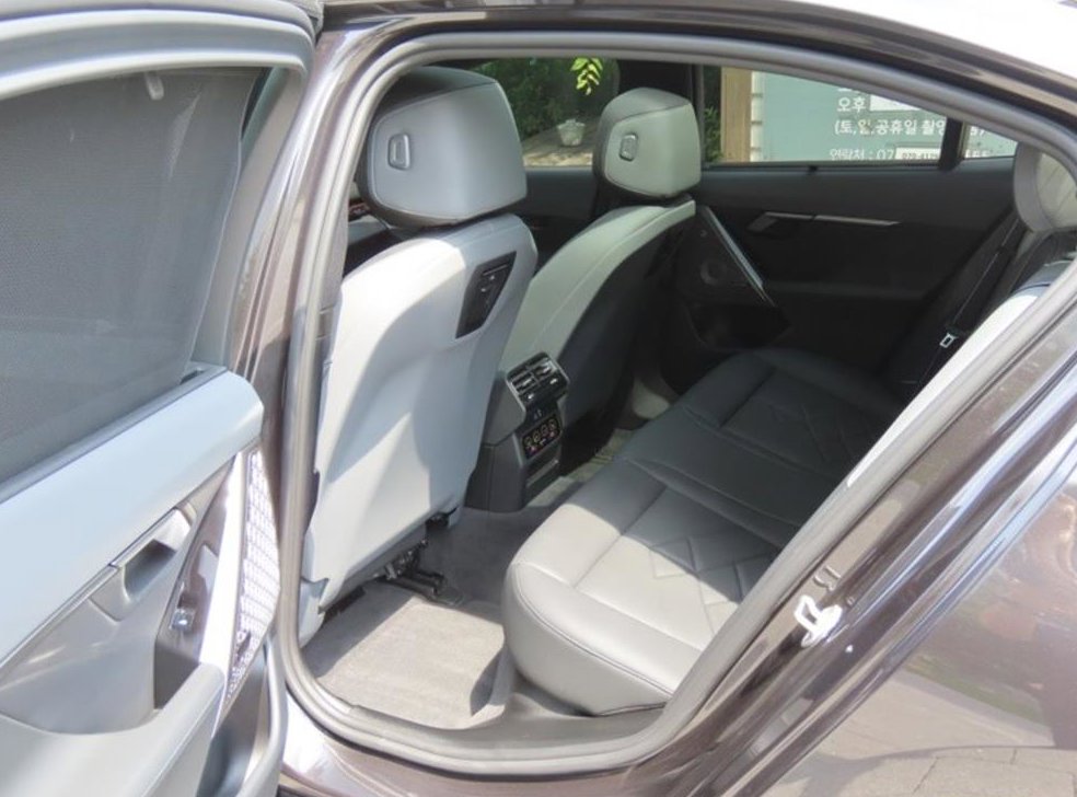 BMW 5시리즈 530i xDrive 사진 14