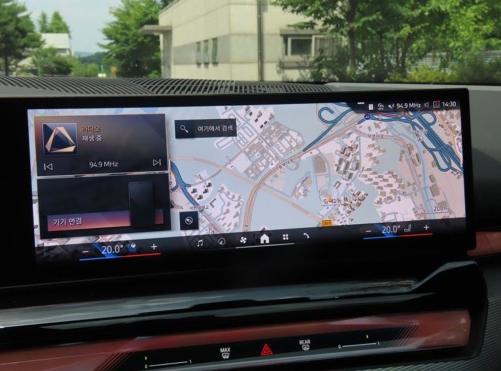 BMW 5시리즈 530i xDrive 사진 8