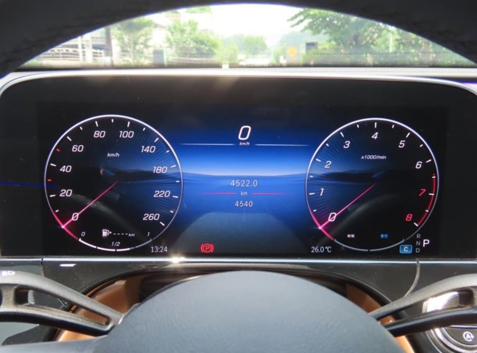 벤츠 E 클래스 E300 4MATIC 사진 5