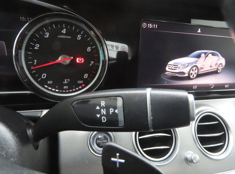 벤츠 E 클래스 E300 아방가르드 사진 13