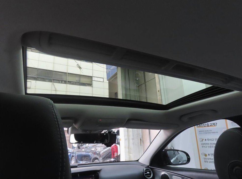 벤츠 E 클래스 E300 아방가르드 사진 19