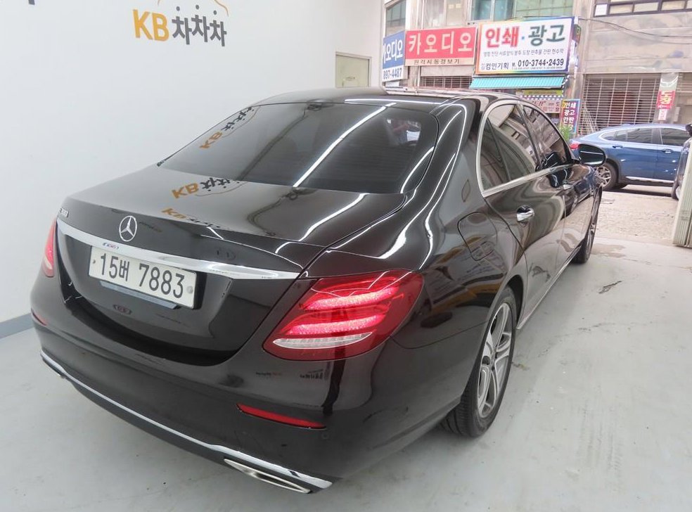 벤츠 E 클래스 E300 아방가르드 사진 3