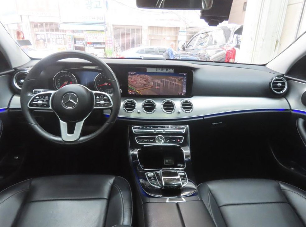벤츠 E 클래스 E300 아방가르드 사진 8
