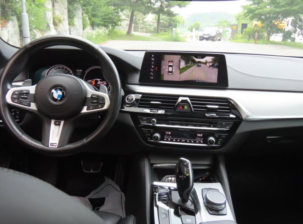 BMW 5시리즈 530i xDrive M 스포츠 플러스 사진 16