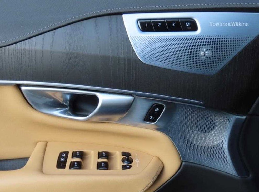 볼보 XC90 2.0 B6 AWD 사진 12