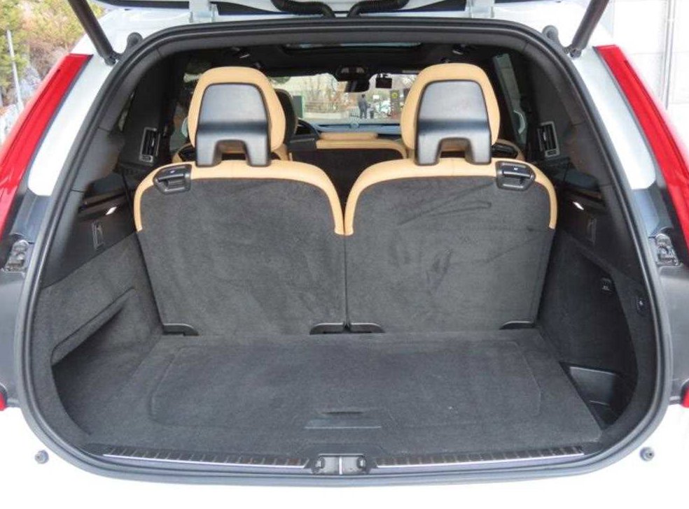 볼보 XC90 2.0 B6 AWD 사진 18