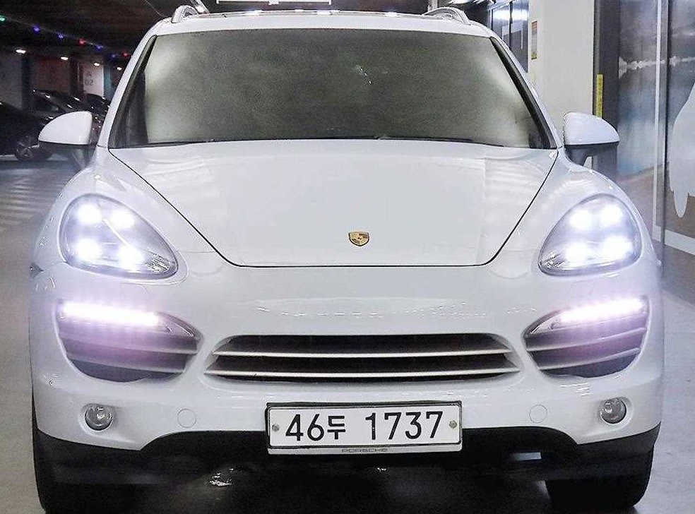 포르쉐 카이엔 3.0 디젤 플래티넘 에디션 사진 2