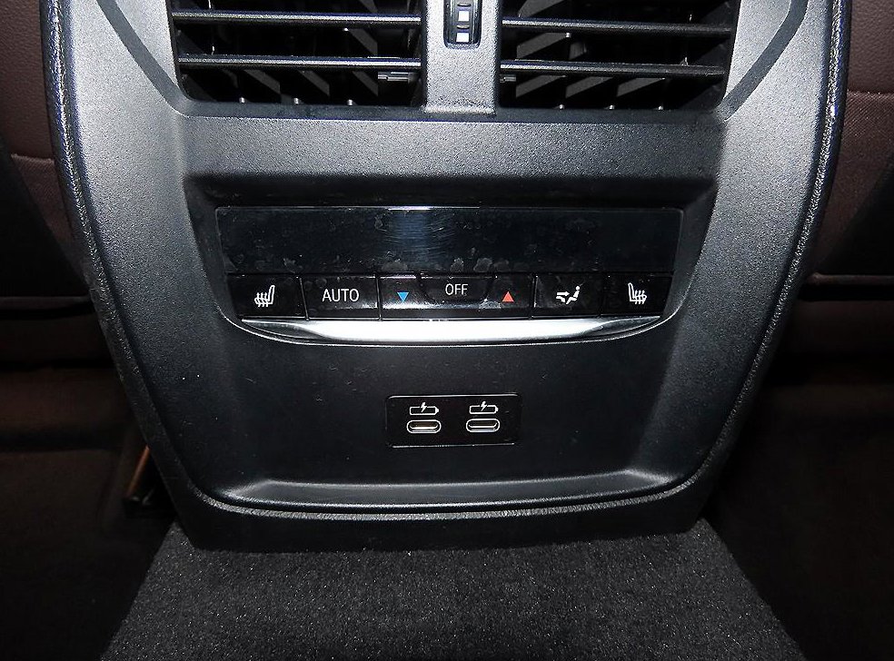 BMW 3시리즈 320i M 스포츠 사진 14
