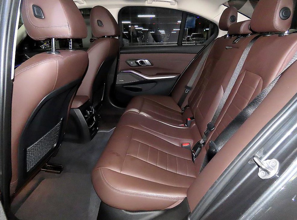 BMW 3시리즈 320i M 스포츠 사진 7
