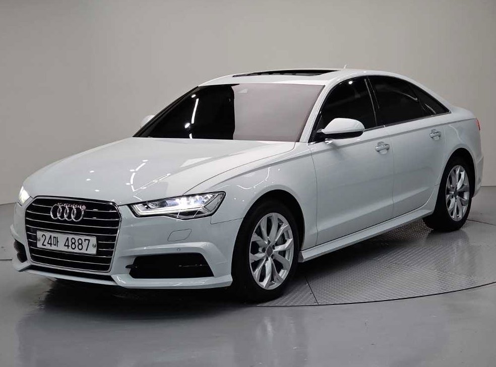 아우디 A6 40 TFSI