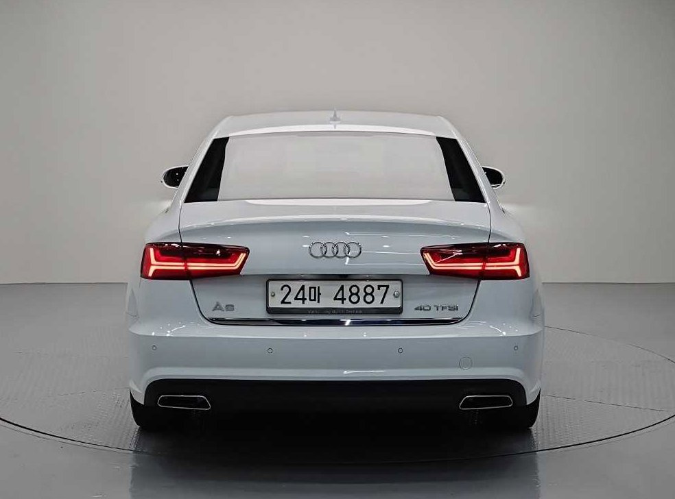 아우디 A6 40 TFSI 사진 3