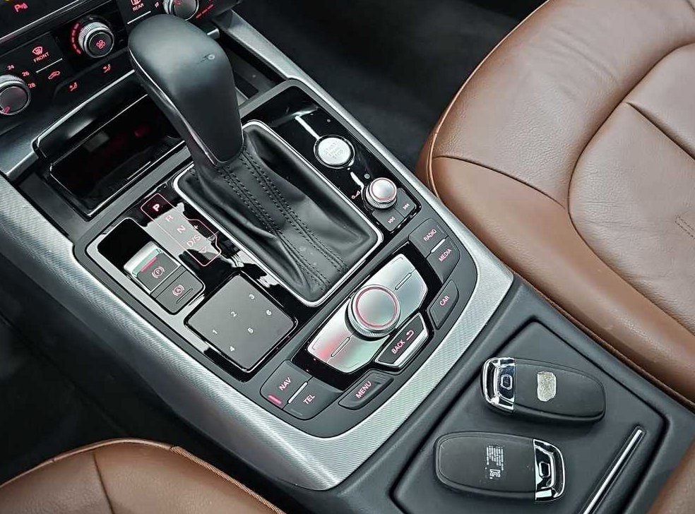 아우디 A6 40 TFSI 사진 8