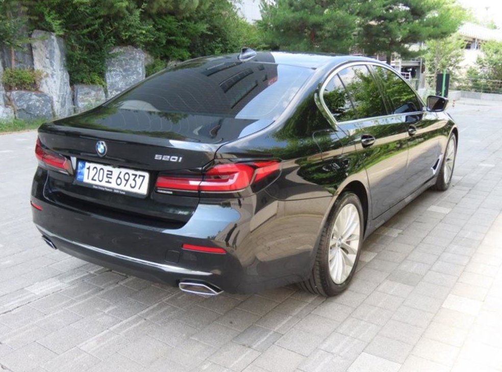 BMW 5시리즈 520i M 스포츠 사진 3