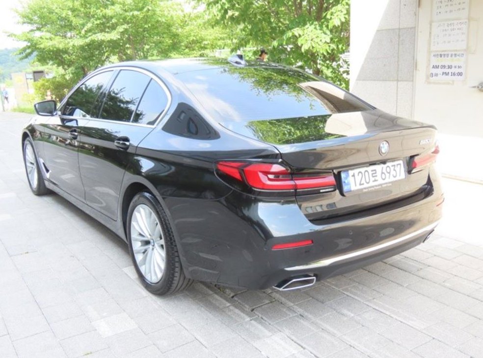 BMW 5시리즈 520i M 스포츠 사진 4