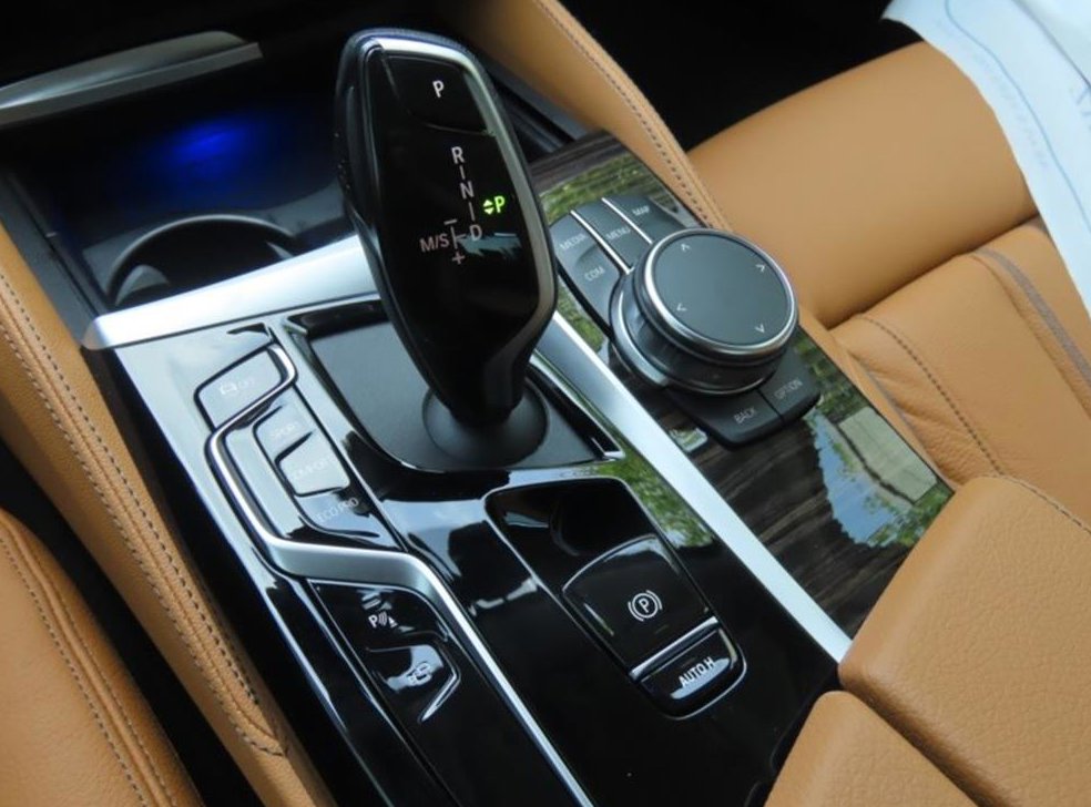BMW 5시리즈 520i M 스포츠 사진 6