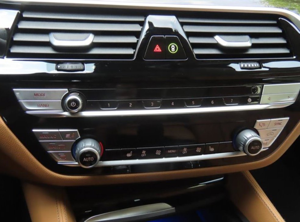 BMW 5시리즈 520i M 스포츠 사진 7