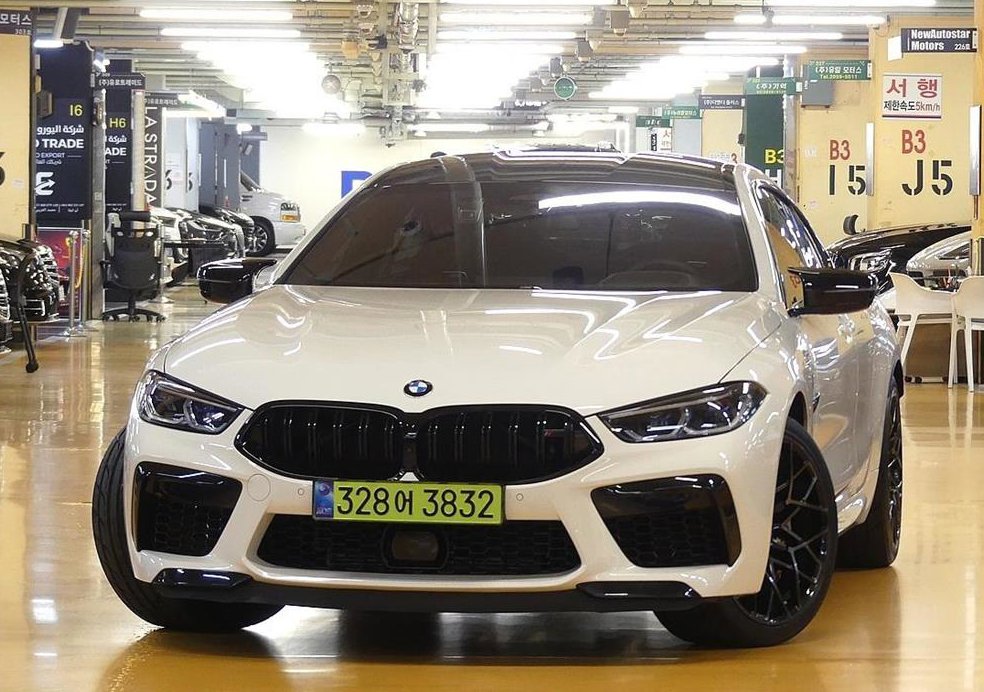 BMW 8시리즈 4.4 그란쿠페 컴페티션 사진 2