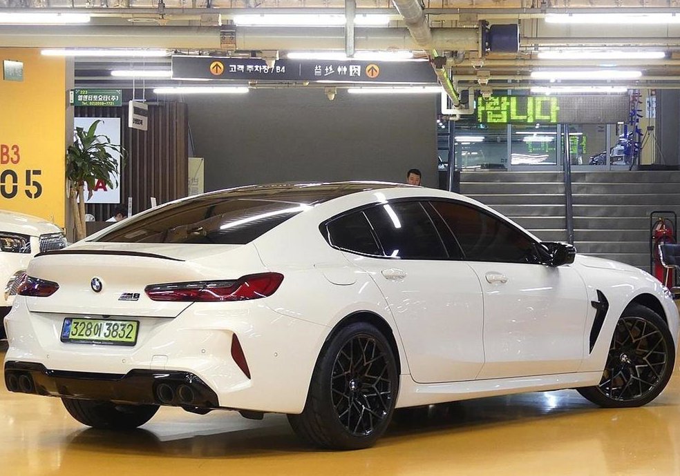 BMW 8시리즈 4.4 그란쿠페 컴페티션 사진 3