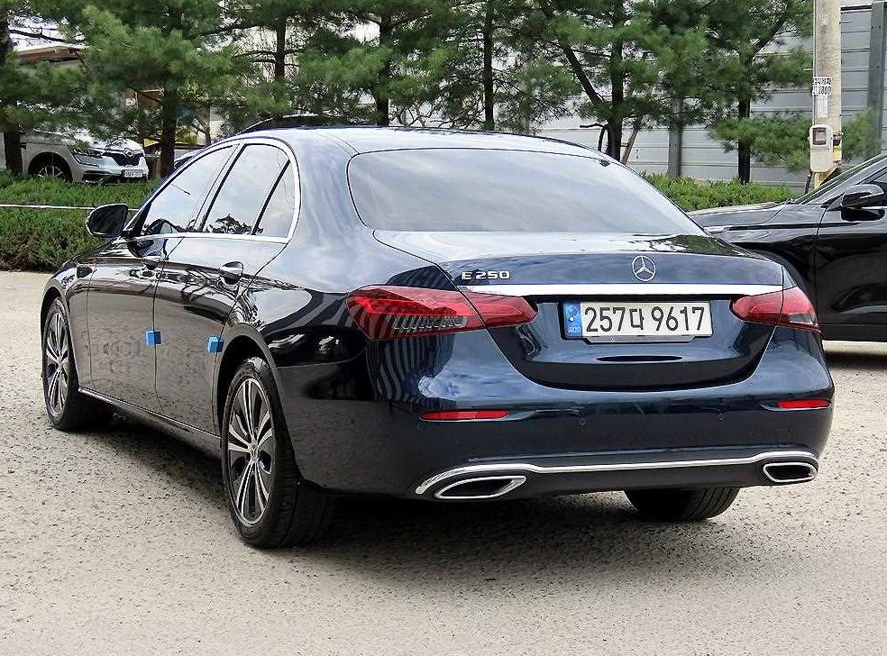 벤츠 E 클래스 E250 아방가르드 사진 3