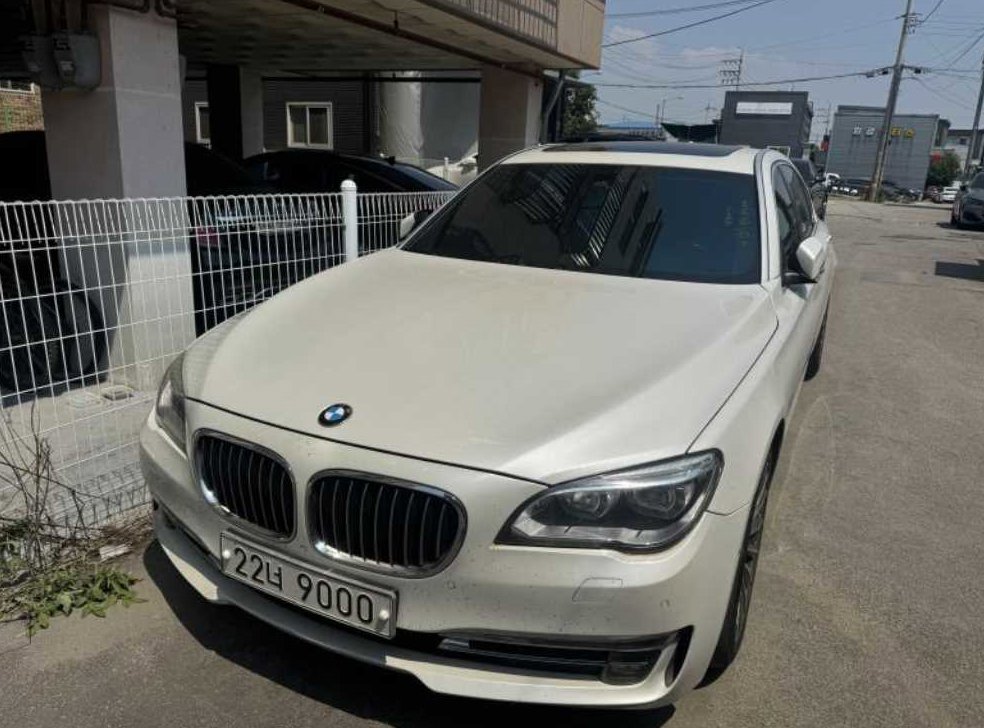 BMW 7시리즈 750 사진 2