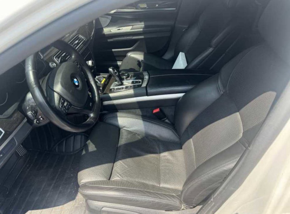 BMW 7시리즈 750 사진 4