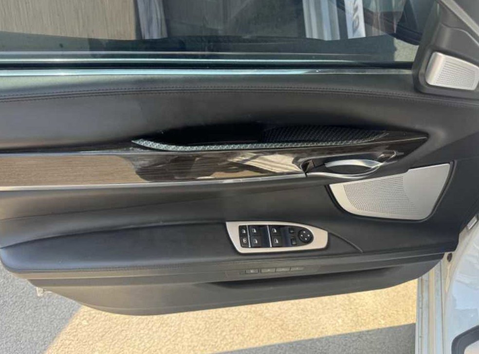 BMW 7시리즈 750 사진 5