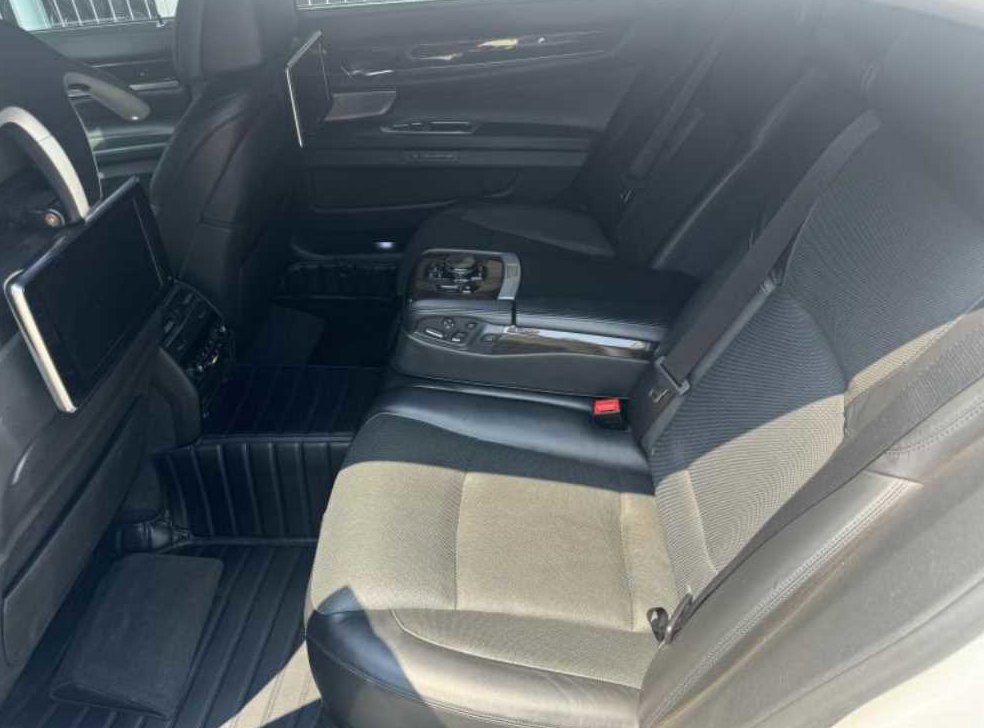 BMW 7시리즈 750 사진 6