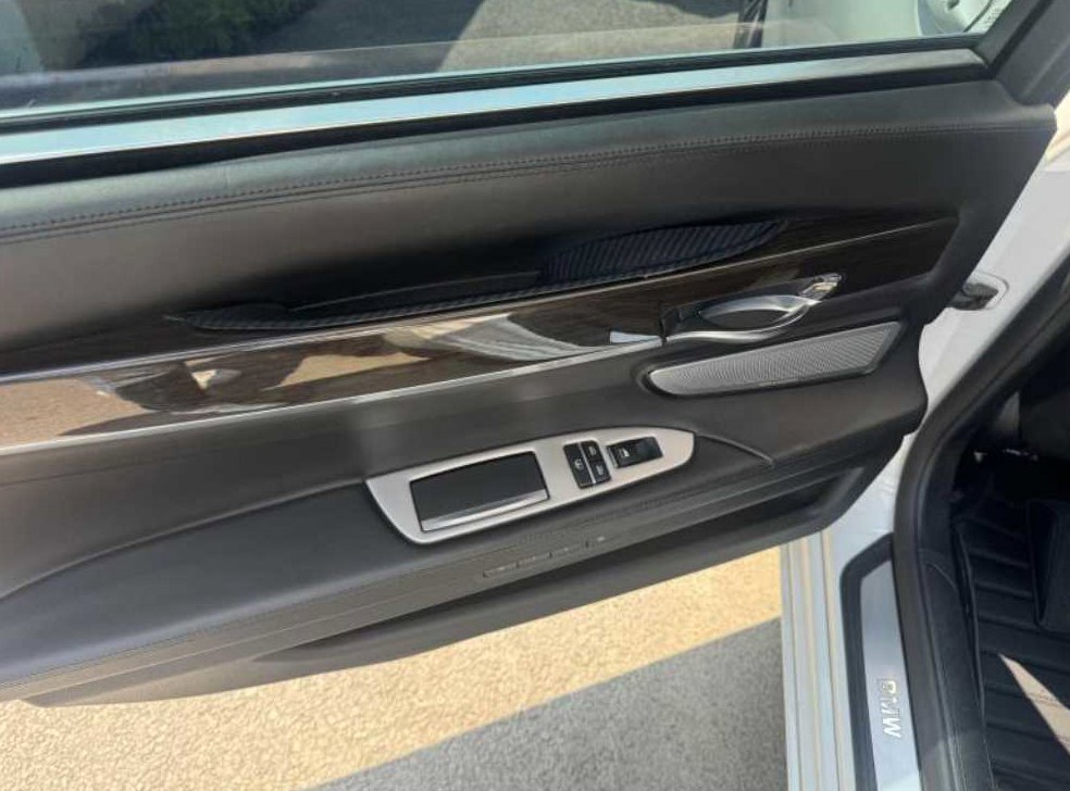 BMW 7시리즈 750 사진 7
