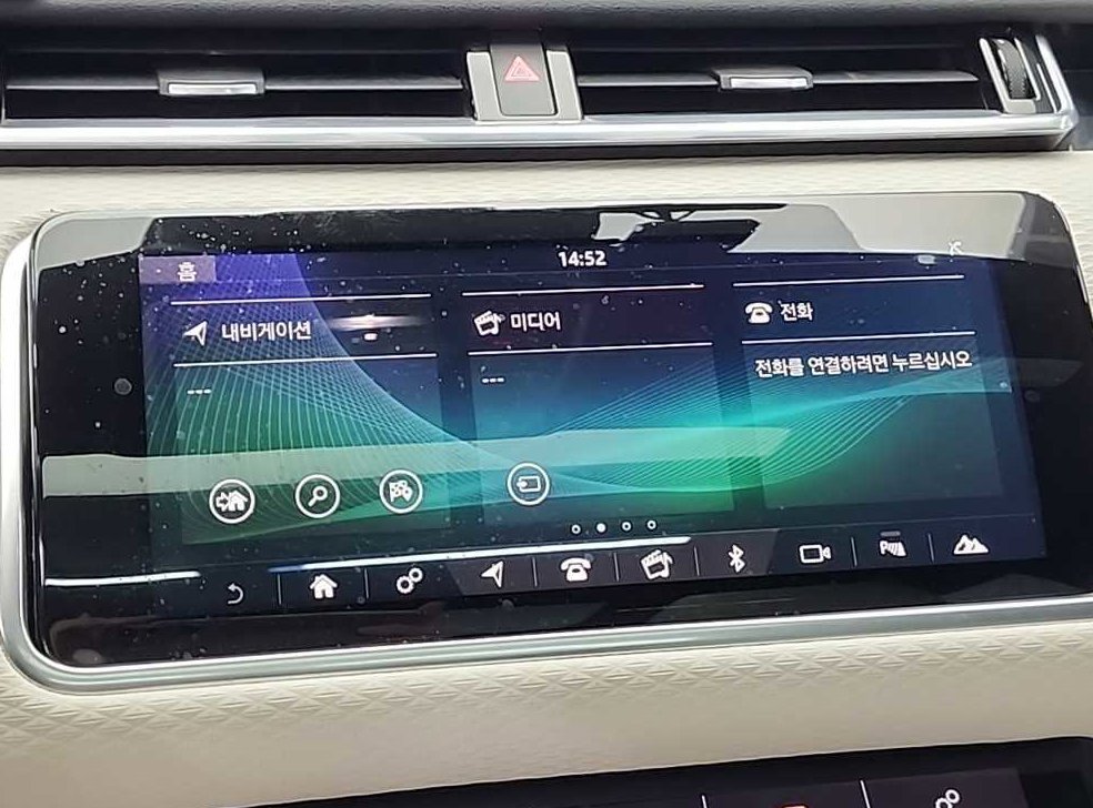 랜드로버 레인지로버 벨라 3.0 D300 R-다이나믹 SE 사진 15