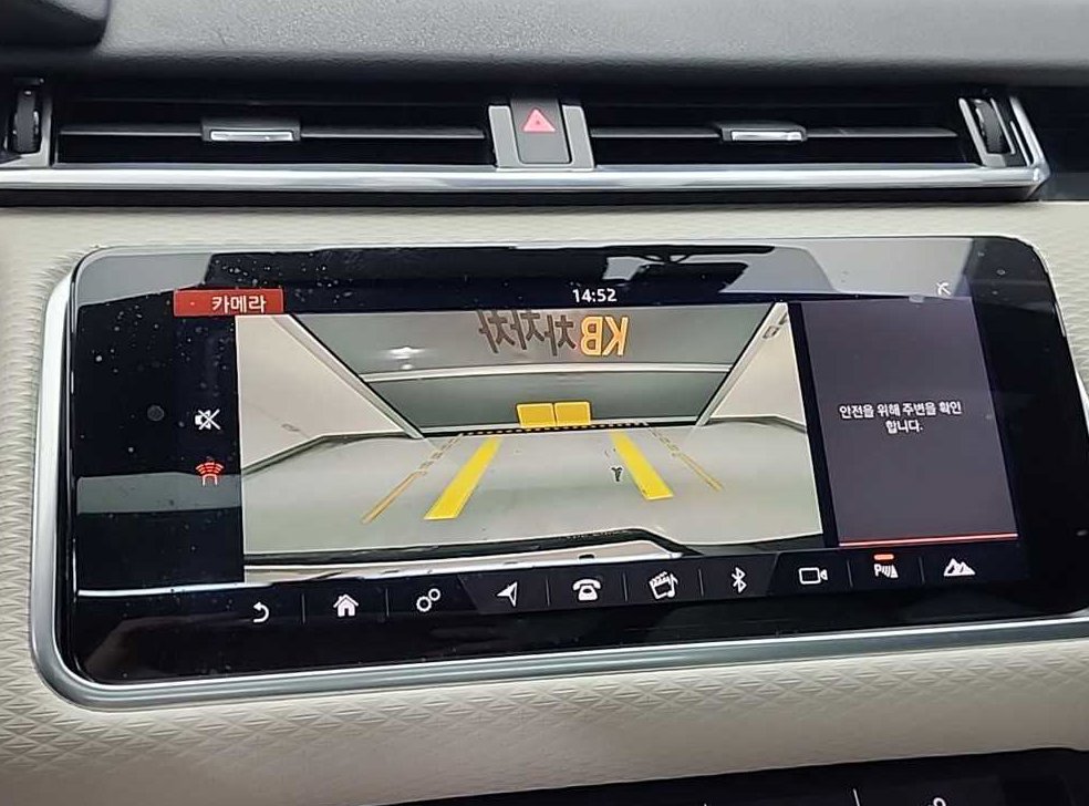 랜드로버 레인지로버 벨라 3.0 D300 R-다이나믹 SE 사진 16