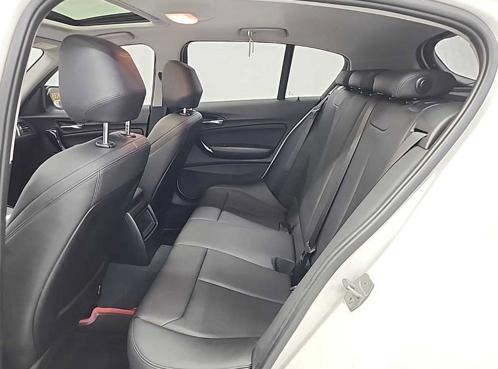 BMW 1시리즈 118d 스포츠 사진 12