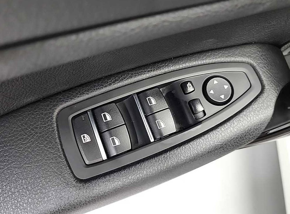 BMW 1시리즈 118d 스포츠 사진 18