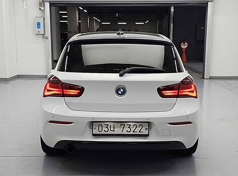 BMW 1시리즈 118d 스포츠 사진 3