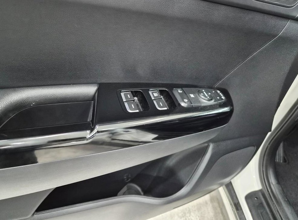 기아 스포티지 디젤 2.0 2WD 프레스티지 사진 11
