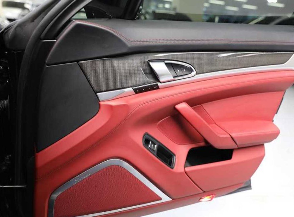 포르쉐 파나메라 4.8 GTS 사진 17