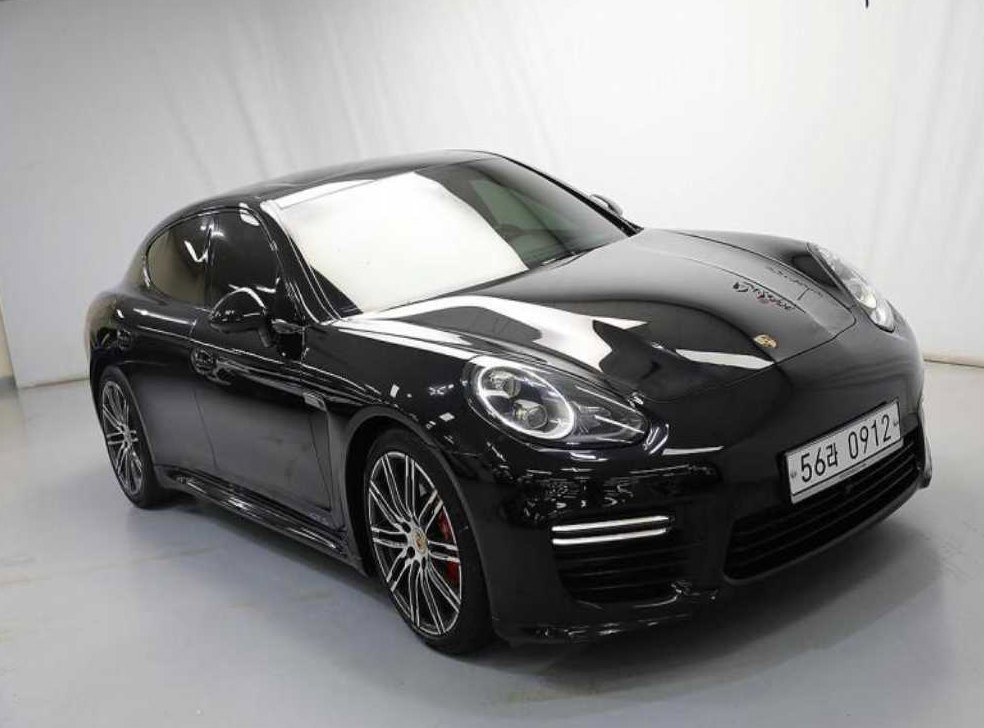 포르쉐 파나메라 4.8 GTS 사진 2